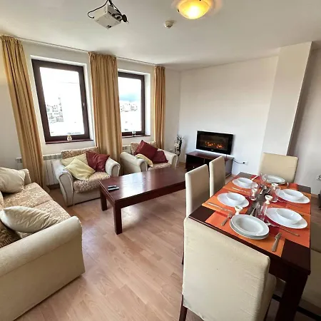 Apartment 2br Mountain View - Washer, 300mbps Wifi, Aircon *